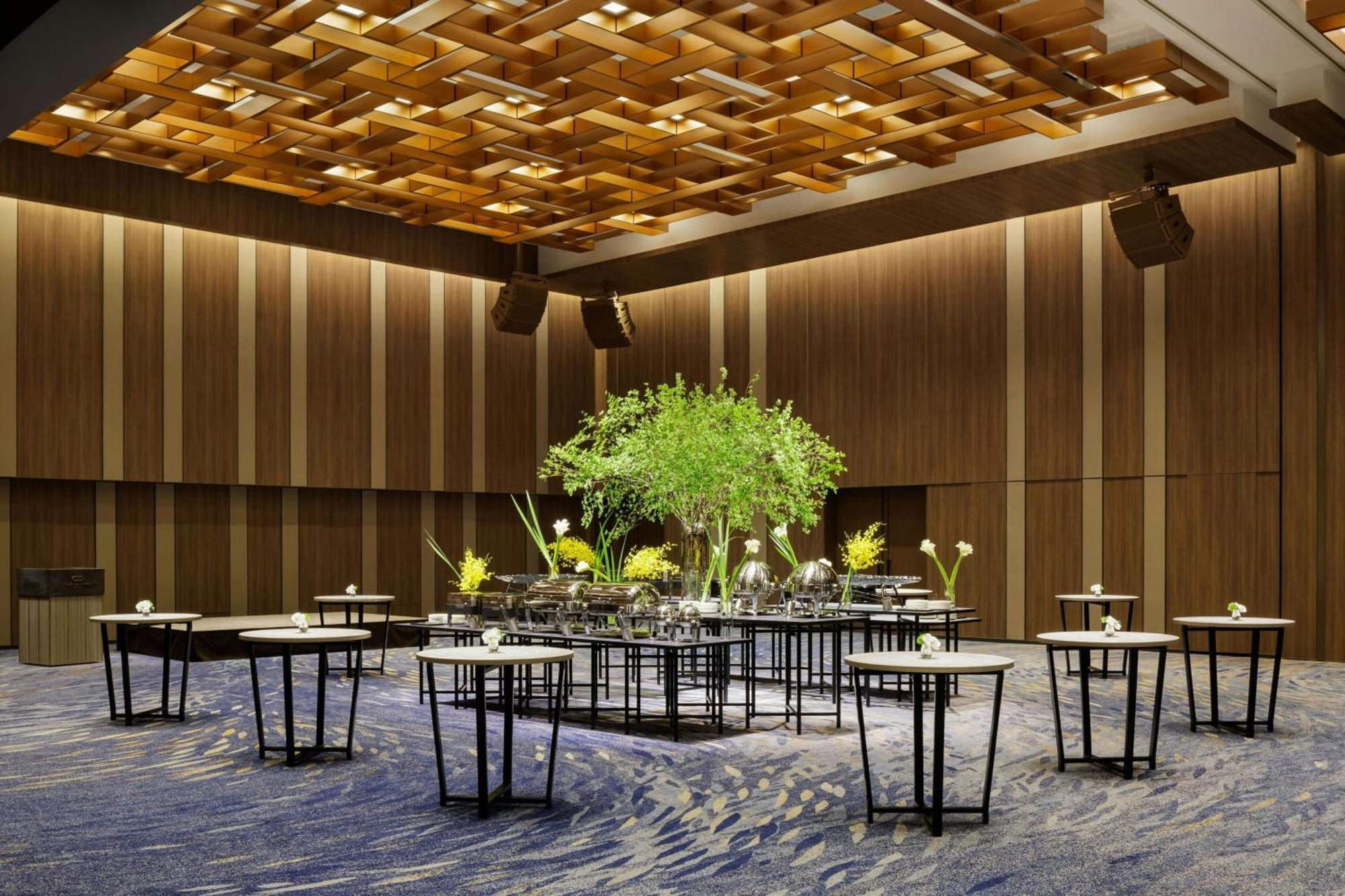 The Osaka Station Hotel, Autograph Collection מראה חיצוני תמונה